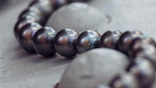 Perlenschmuck richtig pflegen für langanhaltenden Glanz