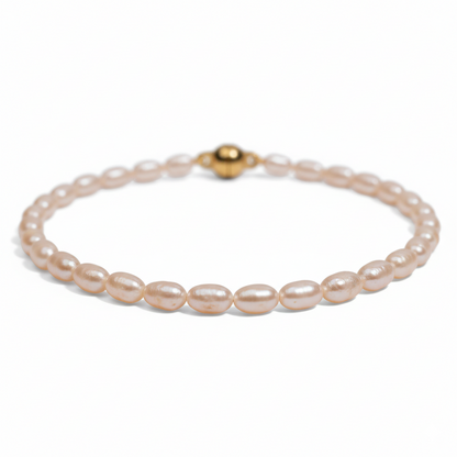 Perlenarmband mit vergoldeter Magnetschließe